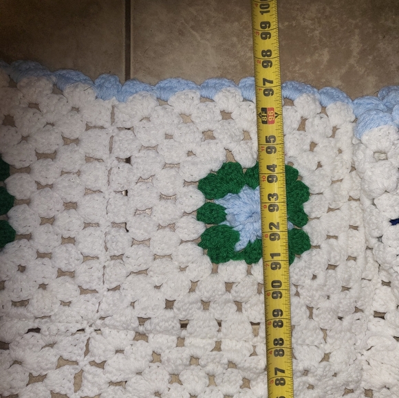 VTG Granny SQUARES Afghan HANDMADE Crochet BLANKET - Picture 4 of 4